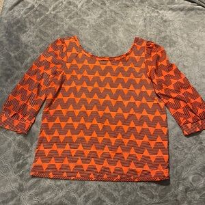 Diba Be zigzag polyester top size small